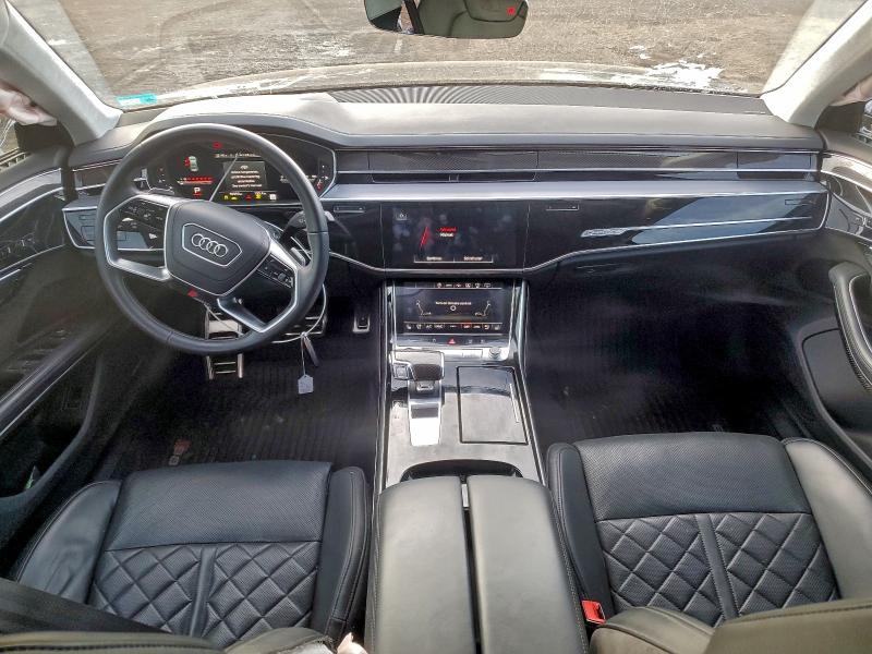 94931485 :رقم المزاد ، WAU8SAF82MN011541 vin ، 2021 Audi S8 مزاد بيع