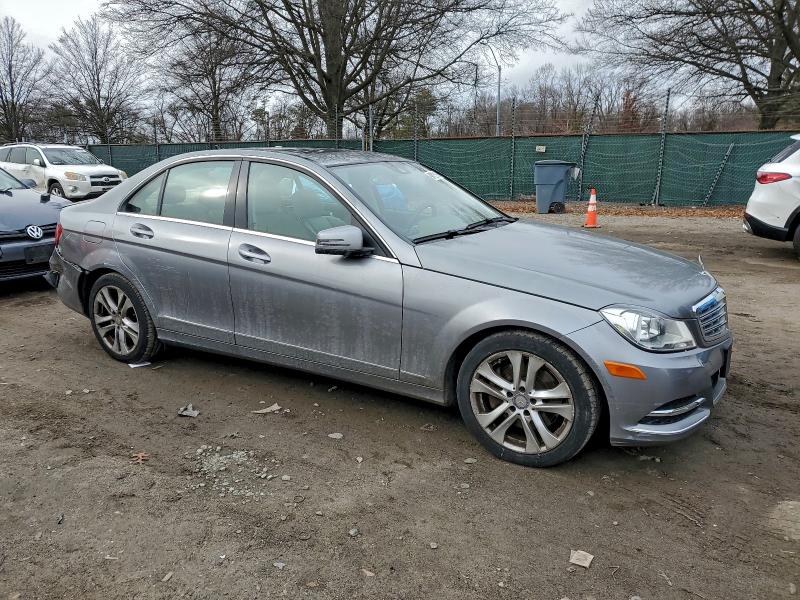 Продаж на аукціоні авто 2013 Mercedes-benz C, vin: WDDGF8AB6DR288061, номер лоту: 94725185
