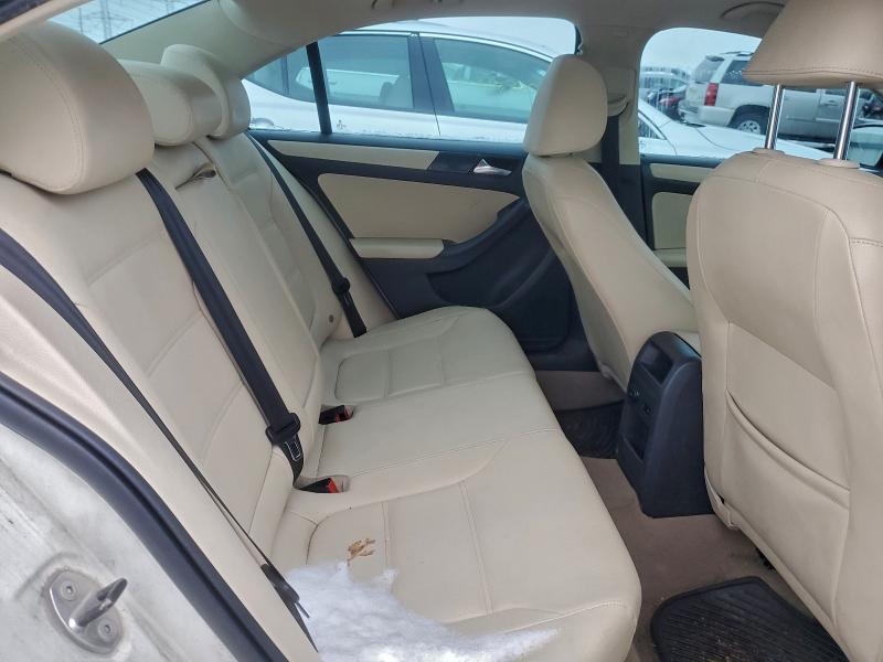 95616555 :رقم المزاد ، 3VWDZ7AJ4BM324539 vin ، 2011 Volkswagen Jetta Se مزاد بيع