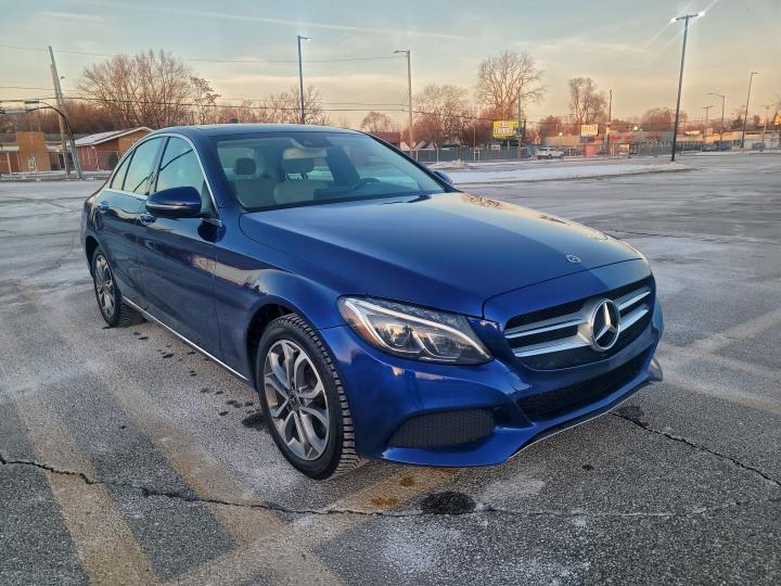 97644325 :رقم المزاد ، 55SWF4KB2JU260741 vin ، 2018 Mercedes-benz C 300 4mat مزاد بيع