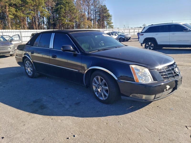 Продажа на аукционе авто 2011 Cadillac Dts, vin: 1G6KH5E66BU106799, номер лота: 97263135