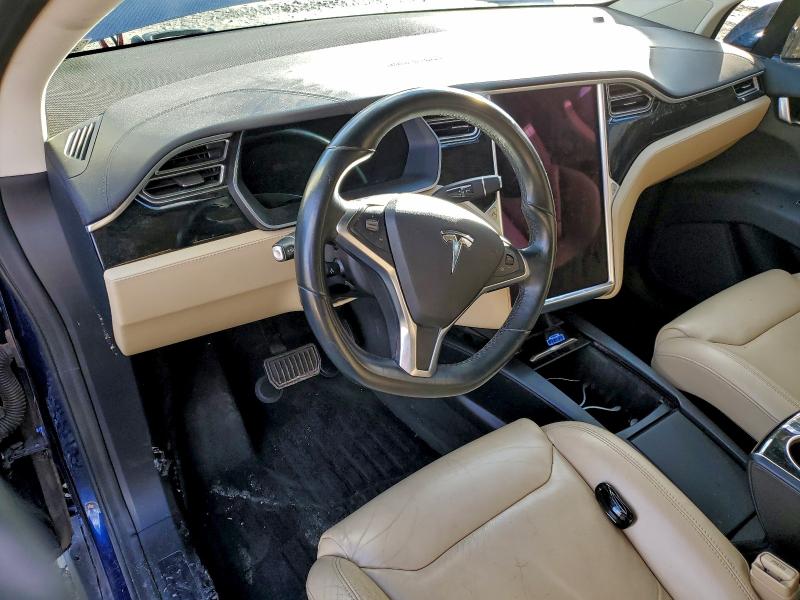 94463905 :رقم المزاد ، 5YJXCAE22GF005170 vin ، 2016 Tesla Model X مزاد بيع