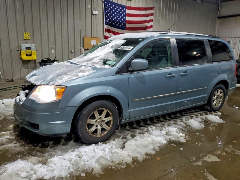 95960235 :رقم المزاد ، 2A8HR54149R683504 vin ، 2009 Chrysler Town & Country مزاد بيع
