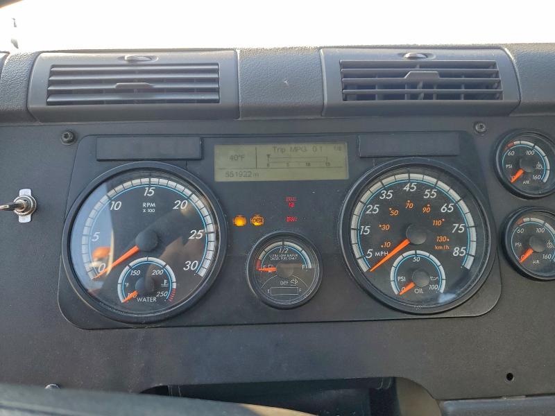 95933895 :رقم المزاد ، 3AKJGEDV8GSGV3851 vin ، 2016 Freightliner Cascadia مزاد بيع