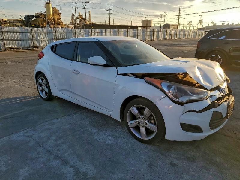 2015 Hyundai Veloster მანქანა იყიდება აუქციონზე, vin: KMHTC6AD1FU224674, აუქციონის ნომერი: 96931215
