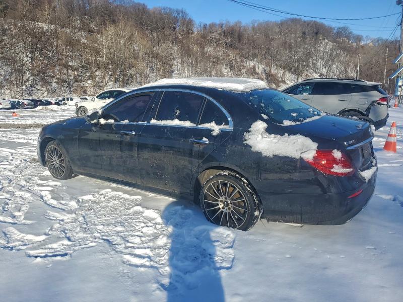 96600045 :رقم المزاد ، WDDZF4KB0JA338043 vin ، 2018 Mercedes-benz E مزاد بيع