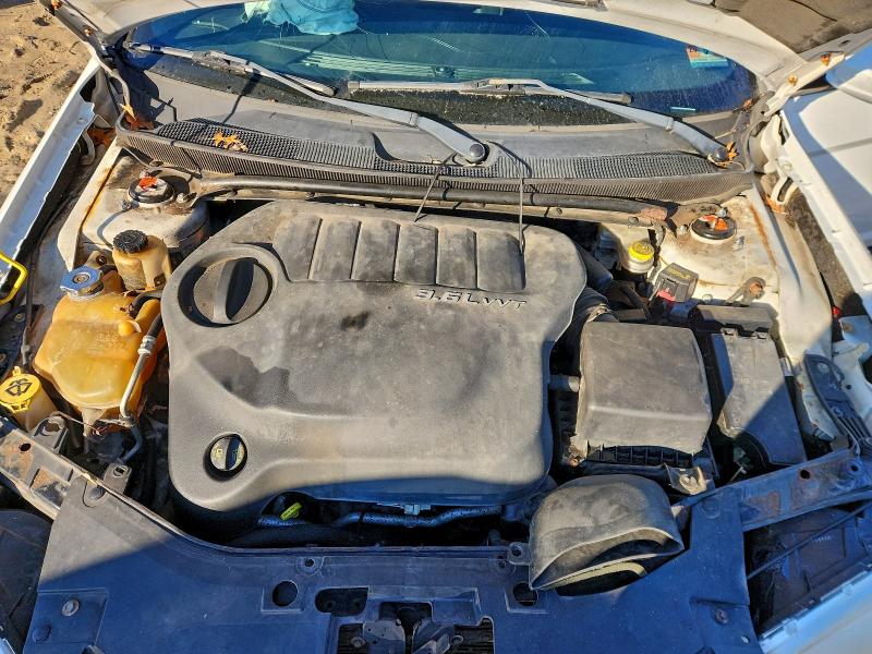 2011 Chrysler 200 მანქანა იყიდება აუქციონზე, vin: 1C3BC1FG8BN615710, აუქციონის ნომერი: 94813425