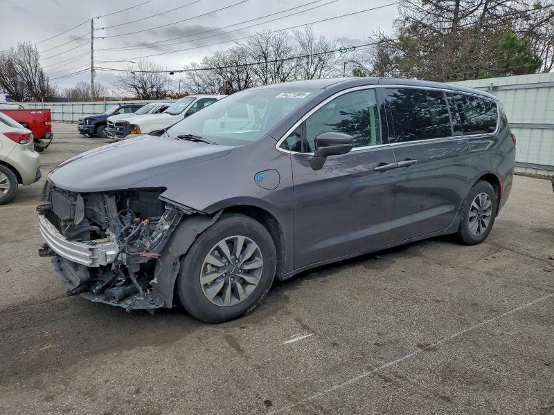 Продажа на аукционе авто 2022 Chrysler Pacifica, vin: 2C4RC1L73NR122653, номер лота: 94271905