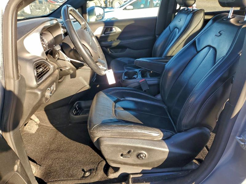 95562325 :رقم المزاد ، 2C4RC1BG0JR228036 vin ، 2018 Chrysler Pacifica مزاد بيع