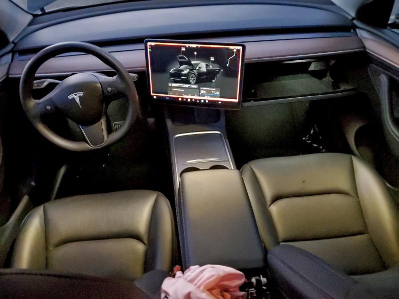 2025 Tesla Model Y მანქანა იყიდება აუქციონზე, vin: 7SAYGDEE8SF299108, აუქციონის ნომერი: 92218415