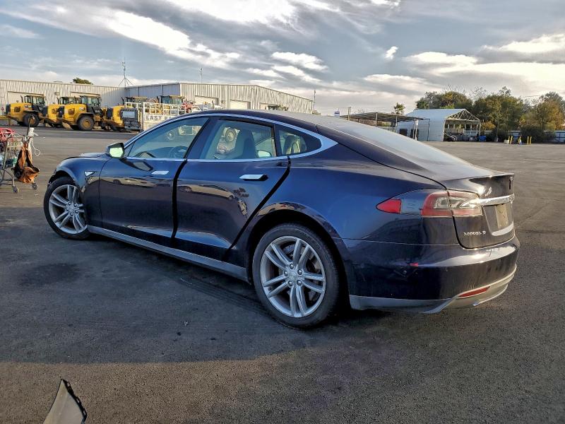 2014 Tesla Model S მანქანა იყიდება აუქციონზე, vin: 5YJSA1S10EFP55756, აუქციონის ნომერი: 97535475