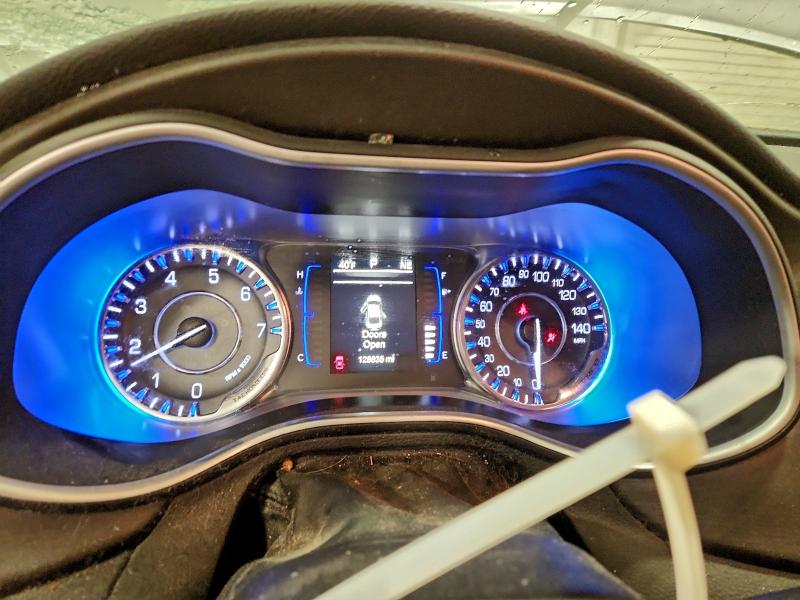 2016 Chrysler 200 მანქანა იყიდება აუქციონზე, vin: 1C3CCCAB7GN106890, აუქციონის ნომერი: 96052315