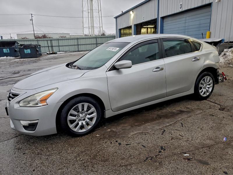 2015 Nissan Altima მანქანა იყიდება აუქციონზე, vin: 1N4AL3AP7FC174279, აუქციონის ნომერი: 53547536