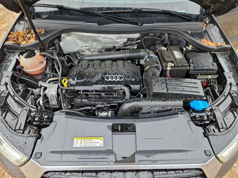 97758075 :رقم المزاد ، WA1ECCFSXJR003096 vin ، 2018 Audi Q3 مزاد بيع