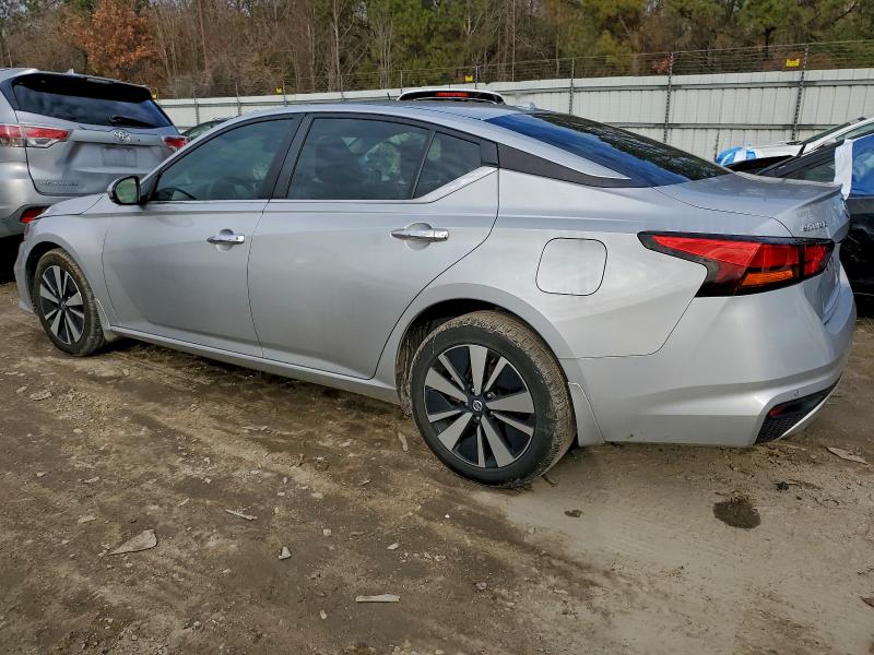 95572185 :رقم المزاد ، 1N4BL4DW9NN332945 vin ، 2022 Nissan Altima مزاد بيع