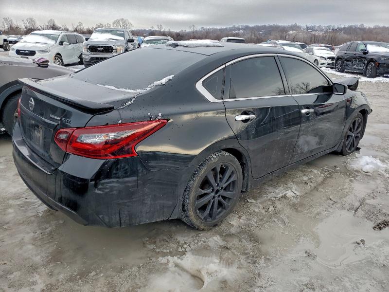 95144825 :رقم المزاد ، 1N4AL3AP9JC291886 vin ، 2018 Nissan Altima 2.5 مزاد بيع