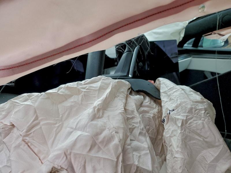 Продажа на аукционе авто 2022 Tesla Model S, vin: 5YJSA1E69NF483165, номер лота: 96639025