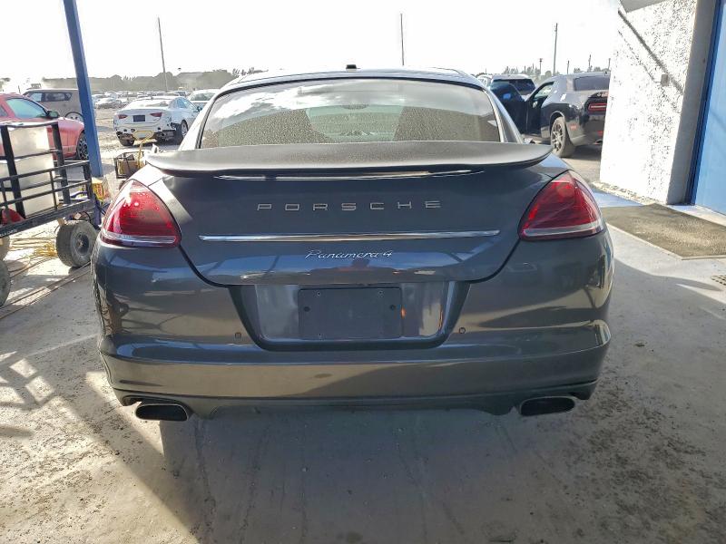 Продажа на аукционе авто 2013 Porsche Panamera 2, vin: WP0AA2A71DL015779, номер лота: 98352355