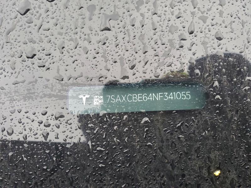 96484365 :رقم المزاد ، 7SAXCBE64NF341055 vin ، 2022 Tesla Model X مزاد بيع
