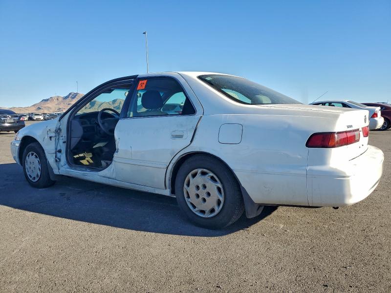 96587155 :رقم المزاد ، JT2BG28KXW0181261 vin ، 1998 Toyota Camry مزاد بيع