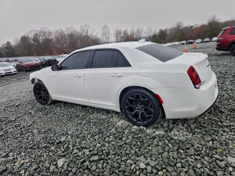 Продажа на аукционе авто 2019 Chrysler 300, vin: 2C3CCAAGXKH590958, номер лота: 93977745