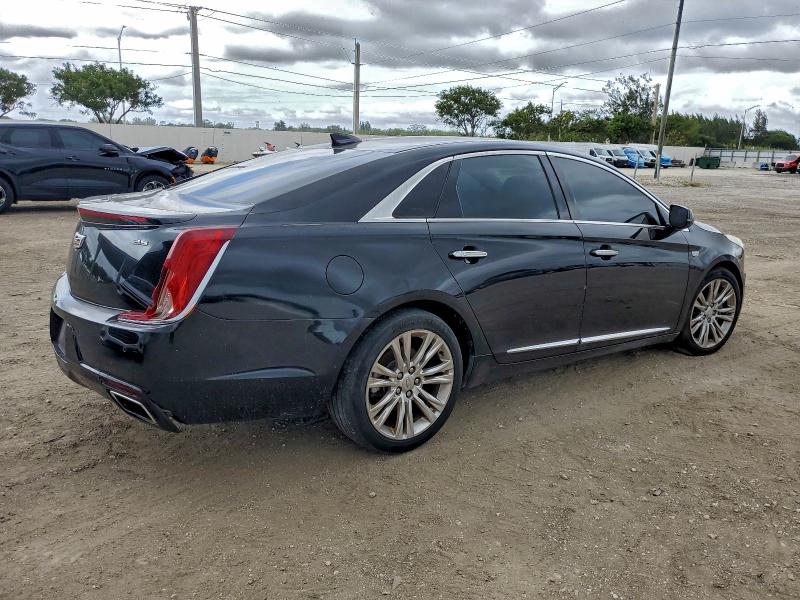 73899425 :رقم المزاد ، 2G61M5S35J9135109 vin ، 2018 Cadillac Xts Luxury مزاد بيع