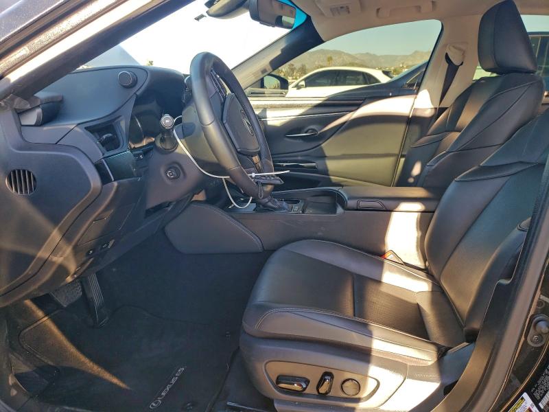 95500675 :رقم المزاد ، 58ADA1C15RU047527 vin ، 2024 Lexus Es300h مزاد بيع
