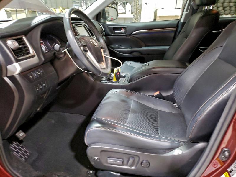Продажа на аукционе авто 2018 Toyota Highlander, vin: 5TDDZRFH2JS843771, номер лота: 93187135