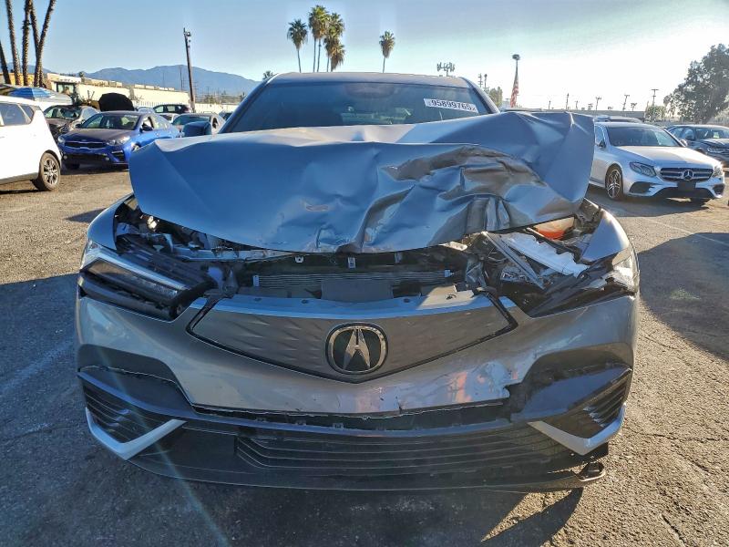 95899765 :رقم المزاد ، 4W5KHMRK4RZ518654 vin ، 2024 Acura Zdx مزاد بيع