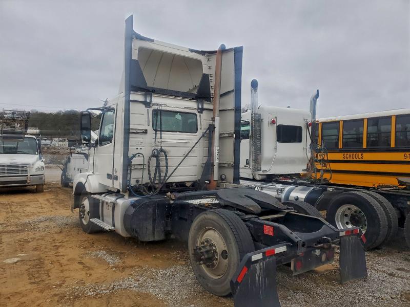 2017 Volvo Vnl მანქანა იყიდება აუქციონზე, vin: 4V4N39TG5HN988079, აუქციონის ნომერი: 92950105