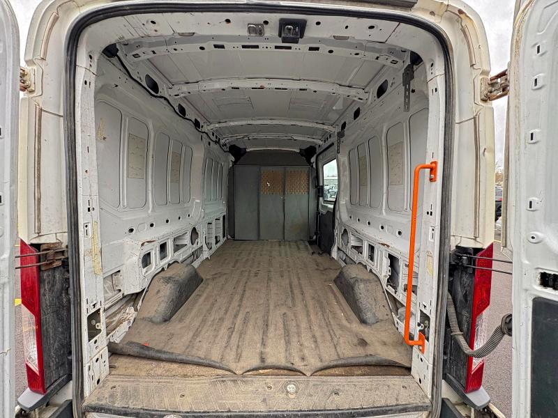 96725345 :رقم المزاد ، 1FTNR2CM3FKA00707 vin ، 2015 Ford Transit T- مزاد بيع