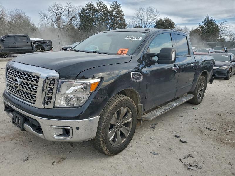 95550215 :رقم المزاد ، 1N6AA1E56HN562654 vin ، 2017 Nissan Titan مزاد بيع