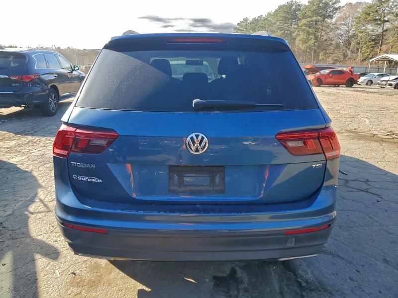 Продажа на аукционе авто 2018 Volkswagen Tiguan, vin: 3VV1B7AX6JM011684, номер лота: 49262596
