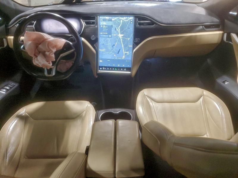 94387055 :رقم المزاد ، 5YJSA1V22FF097928 vin ، 2015 Tesla Model S مزاد بيع