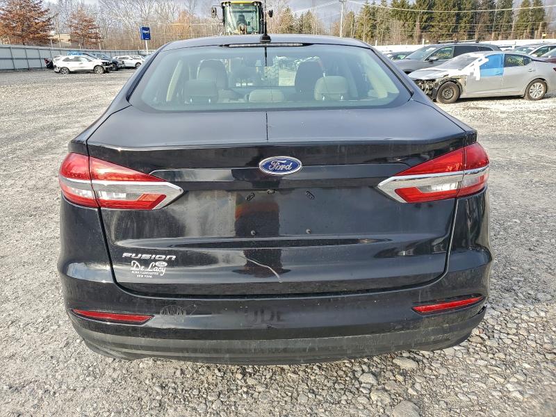 96180305 :رقم المزاد ، 3FA6P0G70KR217808 vin ، 2019 Ford Fusion مزاد بيع