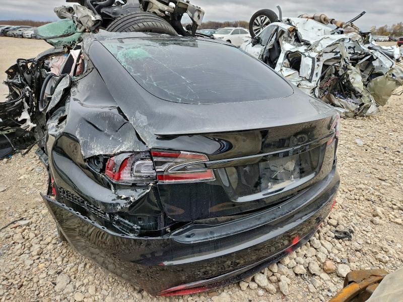 97204205 :رقم المزاد ، 5YJSA1E60MF436041 vin ، 2021 Tesla Model S مزاد بيع