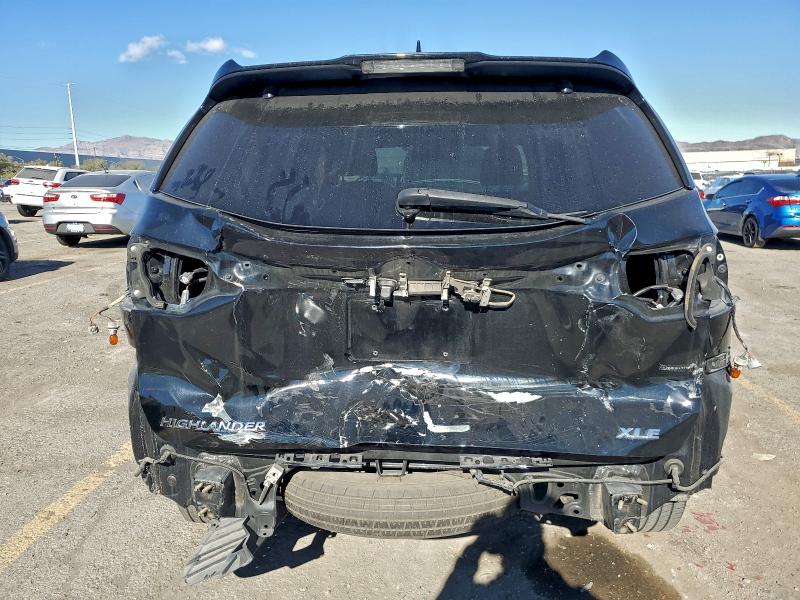 Продажа на аукционе авто 2019 Toyota Highlander, vin: 5TDKZRFH9KS565234, номер лота: 94976645