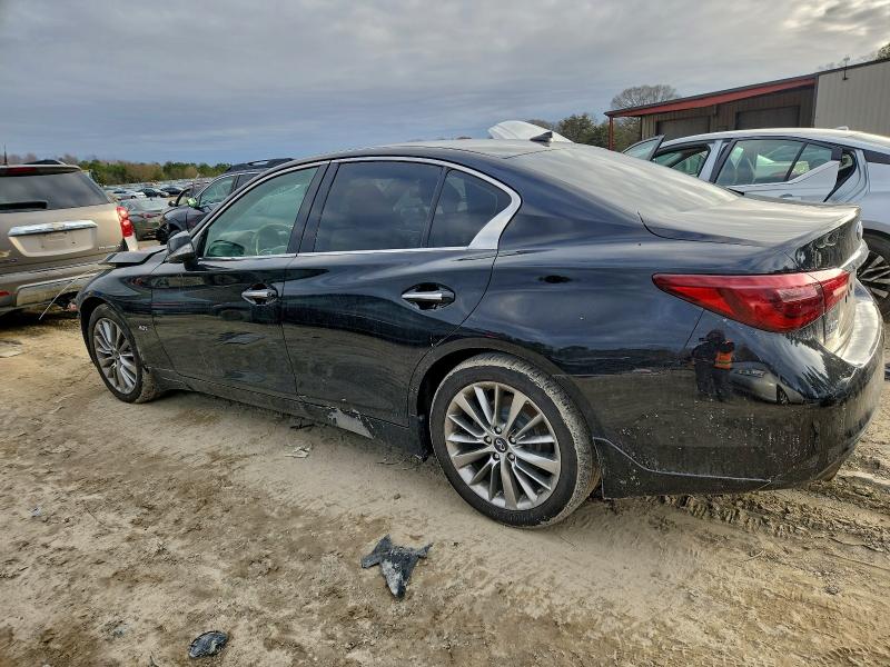 95127985 :رقم المزاد ، JN1EV7AR7JM439738 vin ، 2018 Infiniti Q50 Luxe مزاد بيع