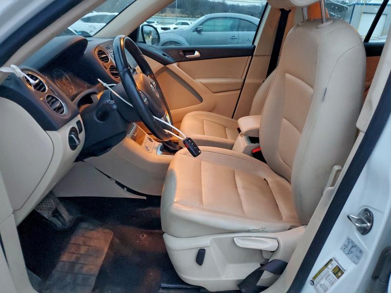 94711315 :رقم المزاد ، WVGAV7AX9HK022794 vin ، 2017 Volkswagen Tiguan مزاد بيع