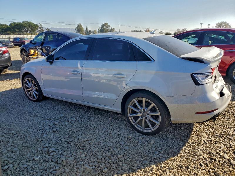 Продаж на аукціоні авто 2015 Audi A3, vin: WAUEFGFF0F1010813, номер лоту: 96147315