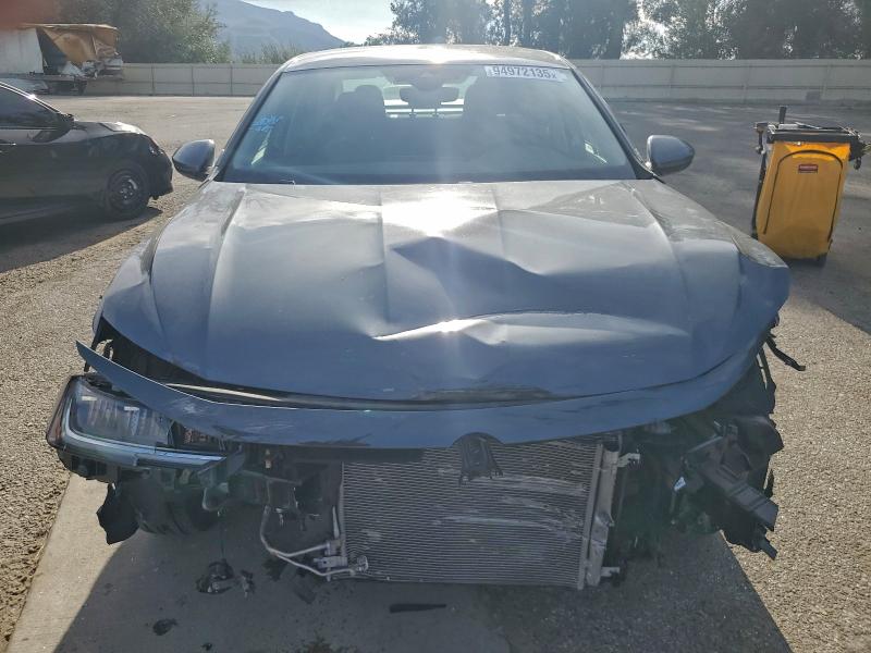 94972135 :رقم المزاد ، 3VW5X7BU4SM053355 vin ، 2025 Volkswagen Jetta مزاد بيع
