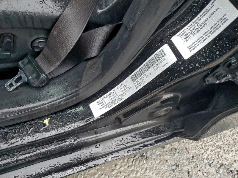 97441045 :رقم المزاد ، 1C3CCCDGXFN567460 vin ، 2015 Chrysler 200 مزاد بيع