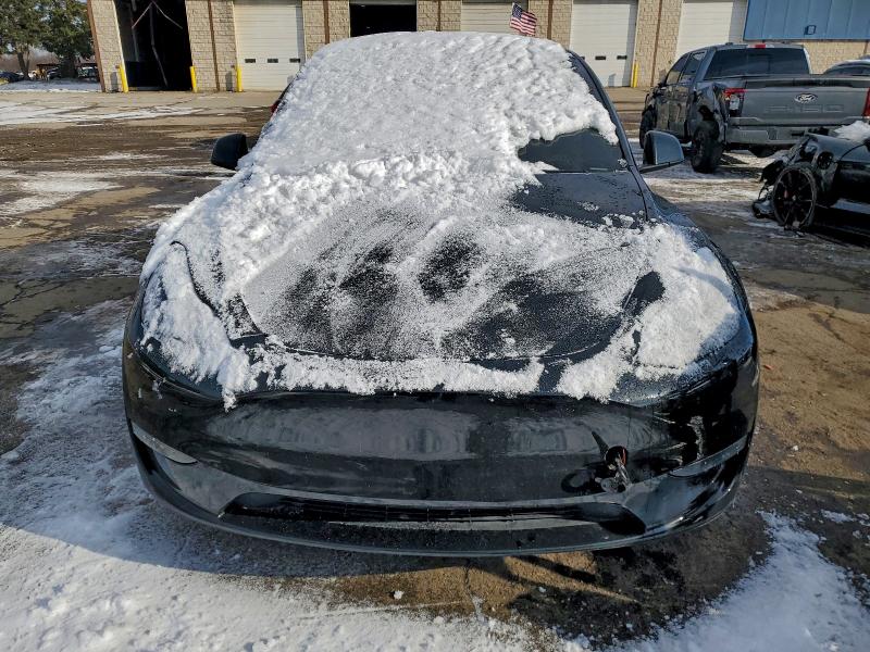 2024 Tesla Model Y მანქანა იყიდება აუქციონზე, vin: 7SAYGDEF3RA304036, აუქციონის ნომერი: 95738845
