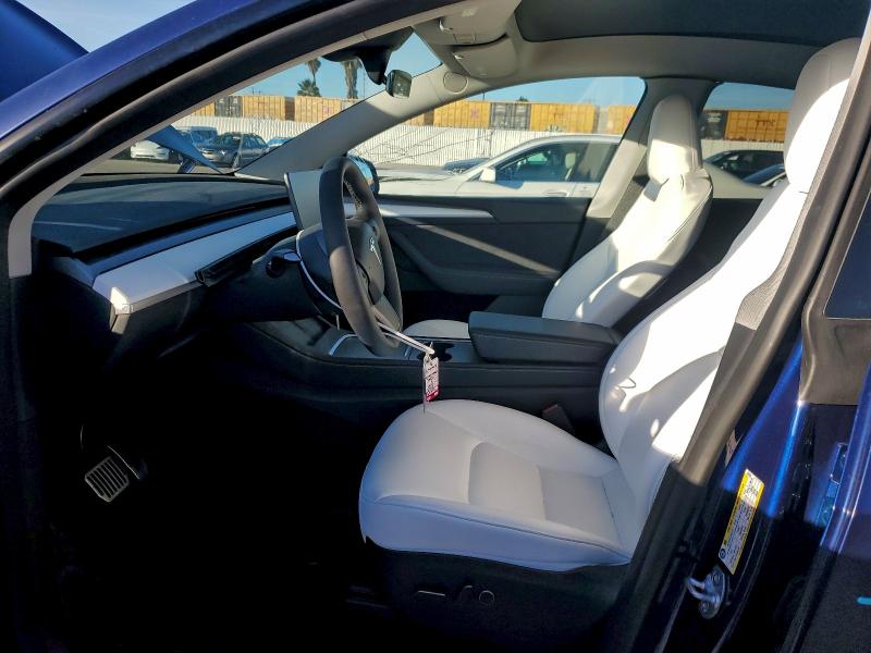 94427855 :رقم المزاد ، 7SAYGDEE1PF895636 vin ، 2023 Tesla Model Y مزاد بيع