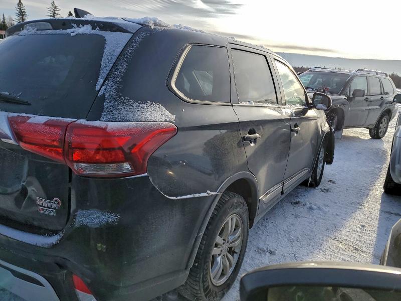 95447055 :رقم المزاد ، JA4AZ2A34LZ611609 vin ، 2020 Mitsubishi Outlander مزاد بيع