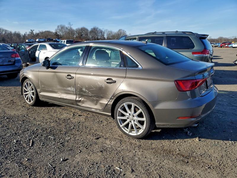 95616425 :رقم المزاد ، WAUEFGFFXF1062661 vin ، 2015 Audi A3 مزاد بيع