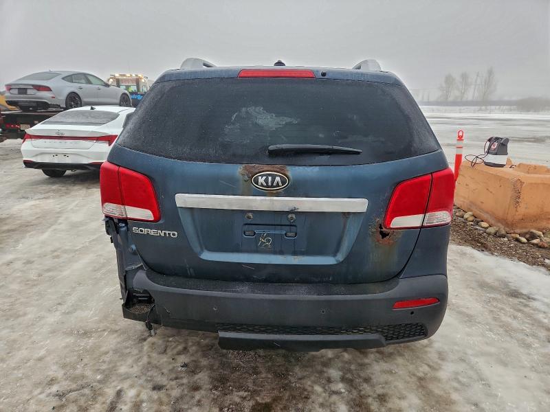 97404855 :رقم المزاد ، 5XYKT3A24BG043982 vin ، 2011 Kia Sorento مزاد بيع