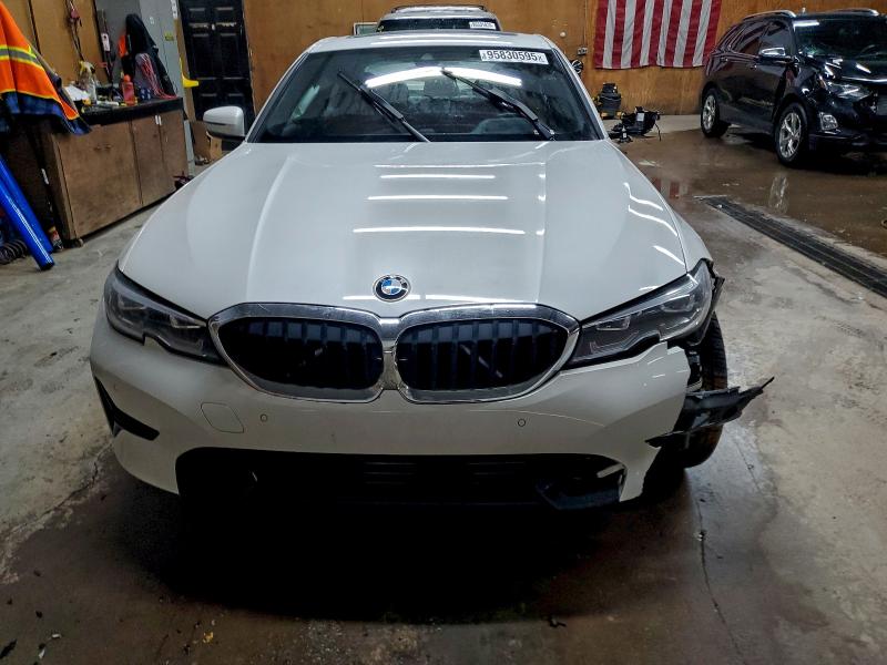 2021 Bmw 330xi მანქანა იყიდება აუქციონზე, vin: 3MW5R7J07M8B95090, აუქციონის ნომერი: 95830595