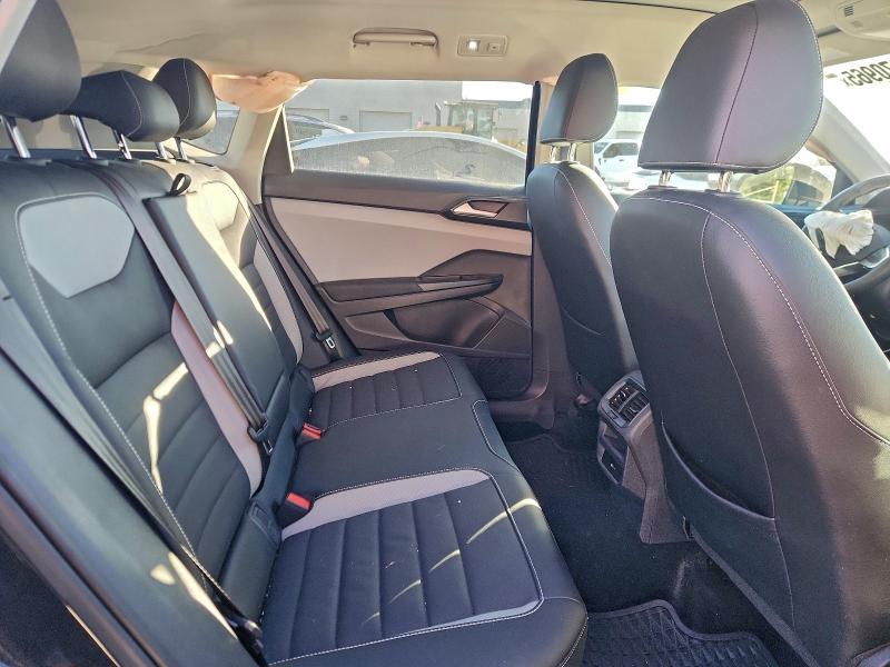 96170965 :رقم المزاد ، 3VV2X7B22NM089457 vin ، 2022 Volkswagen Taos مزاد بيع