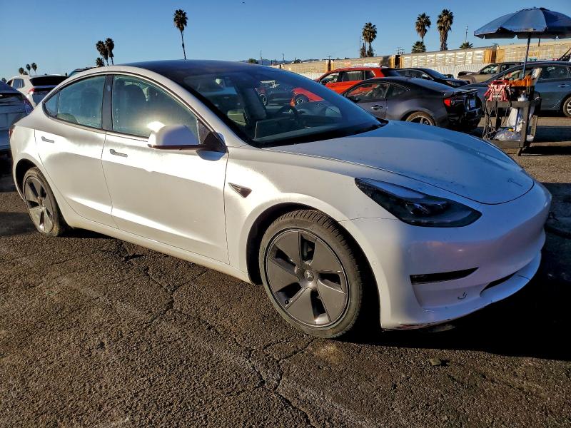 96493915 :رقم المزاد ، 5YJ3E1EB7NF331553 vin ، 2022 Tesla Model 3 مزاد بيع